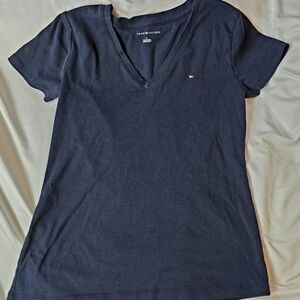 Tommy Hilfiger Women's Navy V-Neck Top Medium